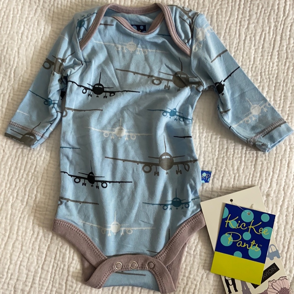 ✨ NWT ✨ KicKee Pants onesie